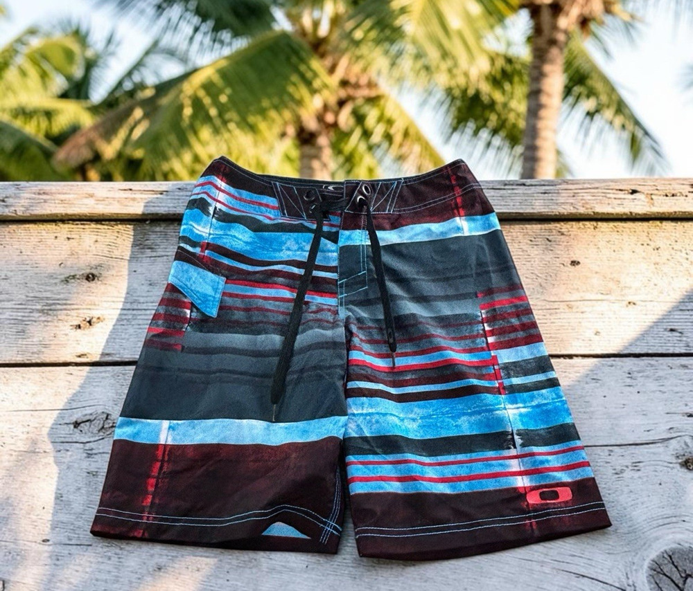 Oakley Men's Board Shorts Size 30 Blue Red Striped Surf Swim Trunks Swimwear
